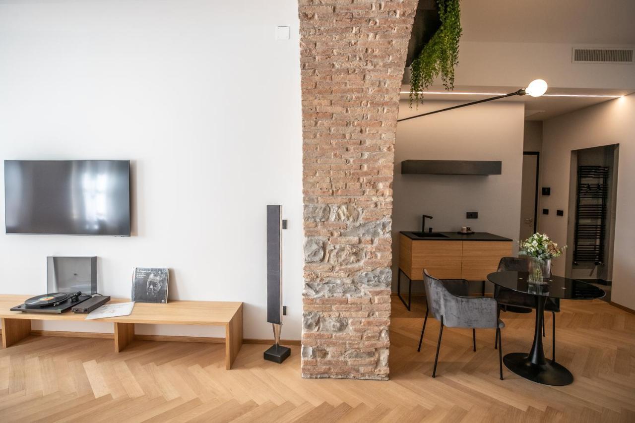 S1 Luxury Suites And Rooms 的里雅斯特 外观 照片
